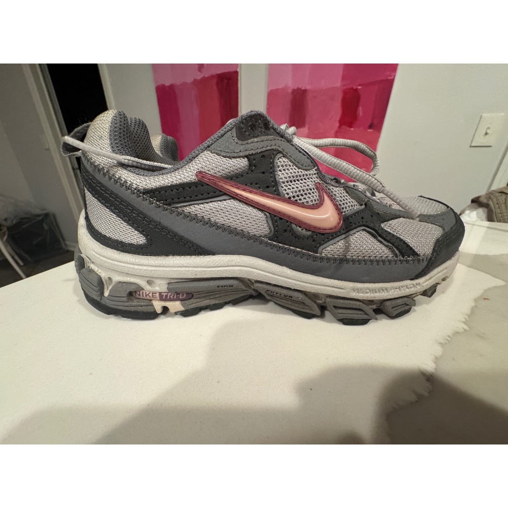 Nike Tri-D Trail Running Shoes Grey Pink‎ 318185-051 Vintage 2008 Womens 7.5